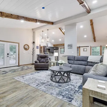 Whiskey Pines Retreat! Single Level Home, Outdoor Firepit, Ac, Bbq! Sleeps 9 In Lake Harmony! Exterior foto