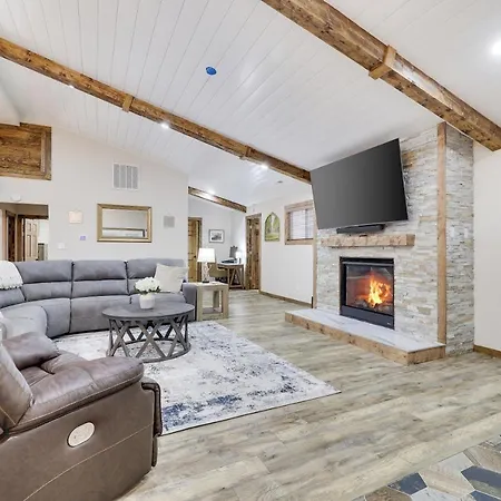 Whiskey Pines Retreat! Single Level Home, Outdoor Firepit, Ac, Bbq! Sleeps 9 In Lake Harmony! Exterior foto