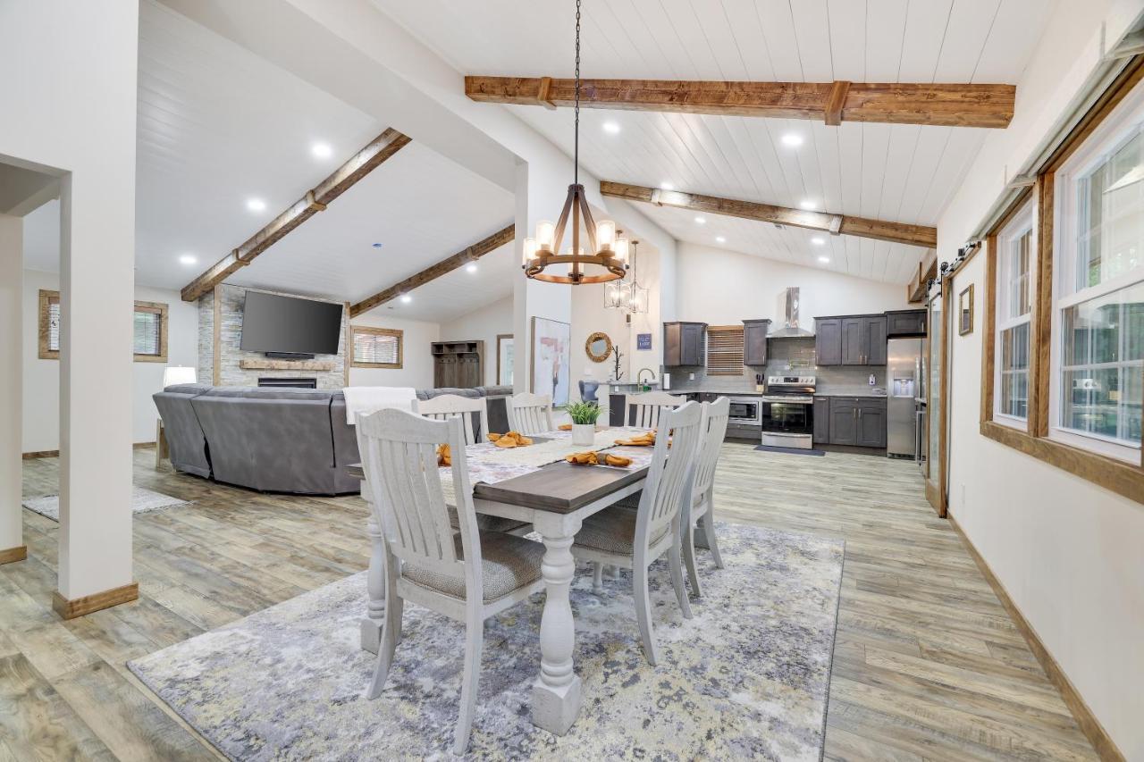 Whiskey Pines Retreat! Single Level Home, Outdoor Firepit, Ac, Bbq! Sleeps 9 In Harmony!