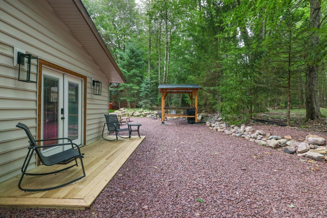 Whiskey Pines Retreat! Single Level Home, Outdoor Firepit, Ac, Bbq! Sleeps 9 In Harmony! Holiday home Lake Harmony